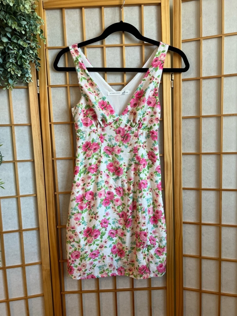 Altar’d State Floral Mini Dress XXS Pink Rose Cottagecore V-Neck Sleeveless